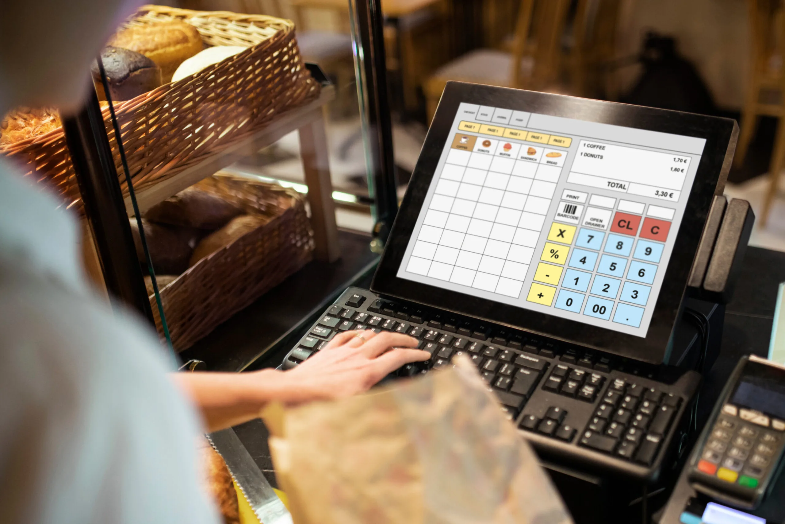 A Retail Tech Service Leader Increased Productivity By 40% With AI Knowledge Assistance case study